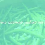 Fresh green beans in a rustic kitchen, steaming in a pan with olive oil and garlic, vibrant colors, cozy cooking atmosphere, realistic.